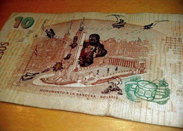 Los memes de billetes, una moda en Facebook