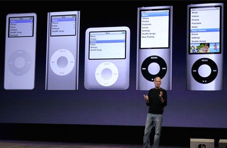 Steve Jobs dio a conocer los nuevos dispositivos.