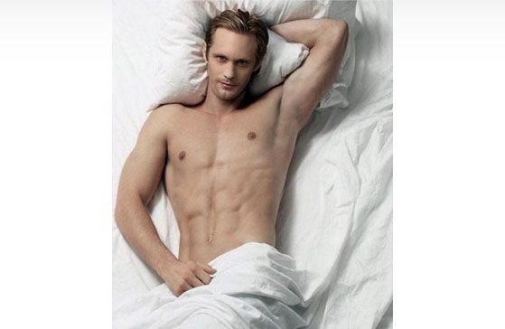 Alexander Skarsgard es un vampiro vikingo en True Blood.
