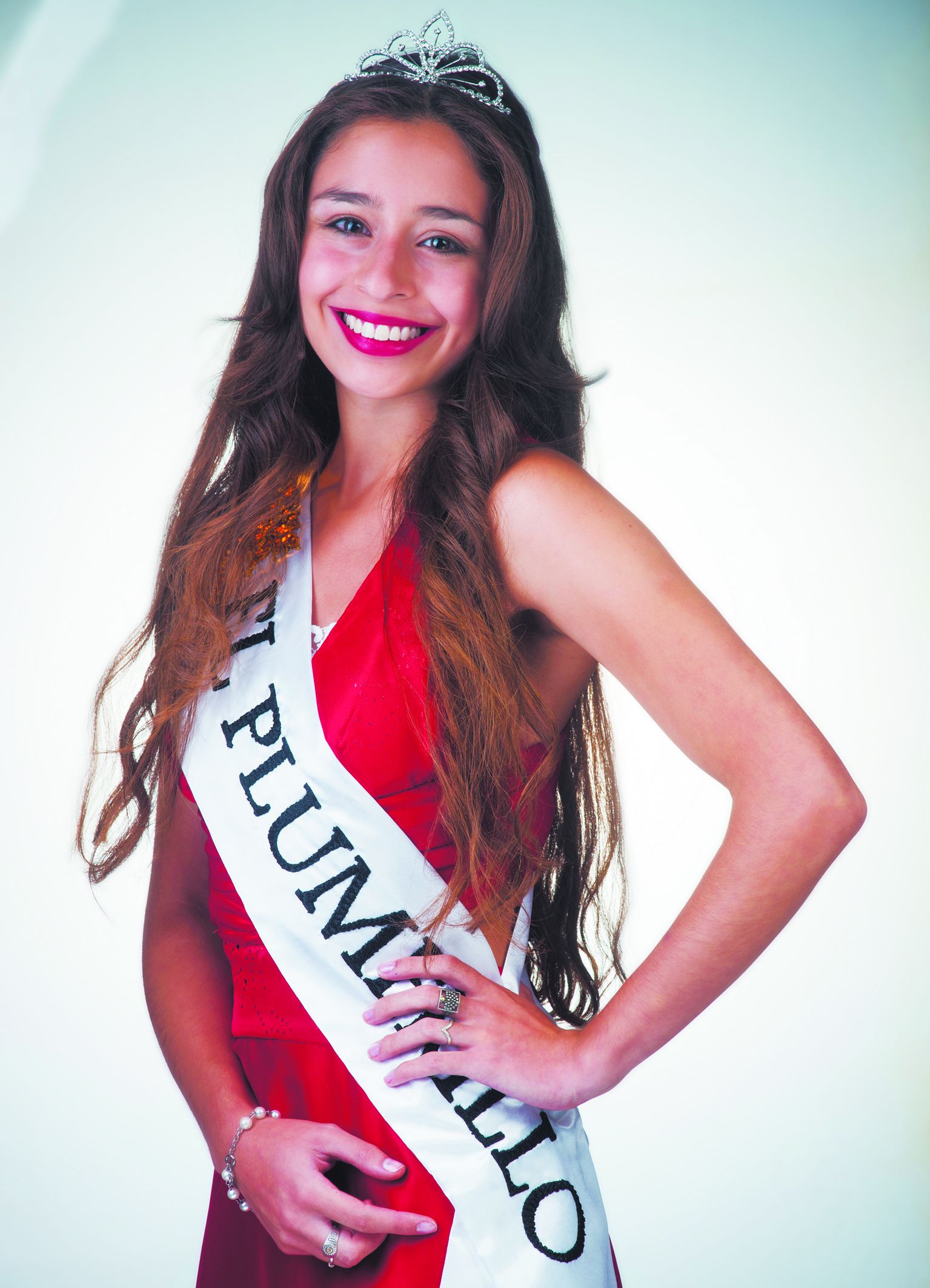 El Plumerillo. Nadya Marun, 19 años. Mide 1,61. Estudia Com. Social