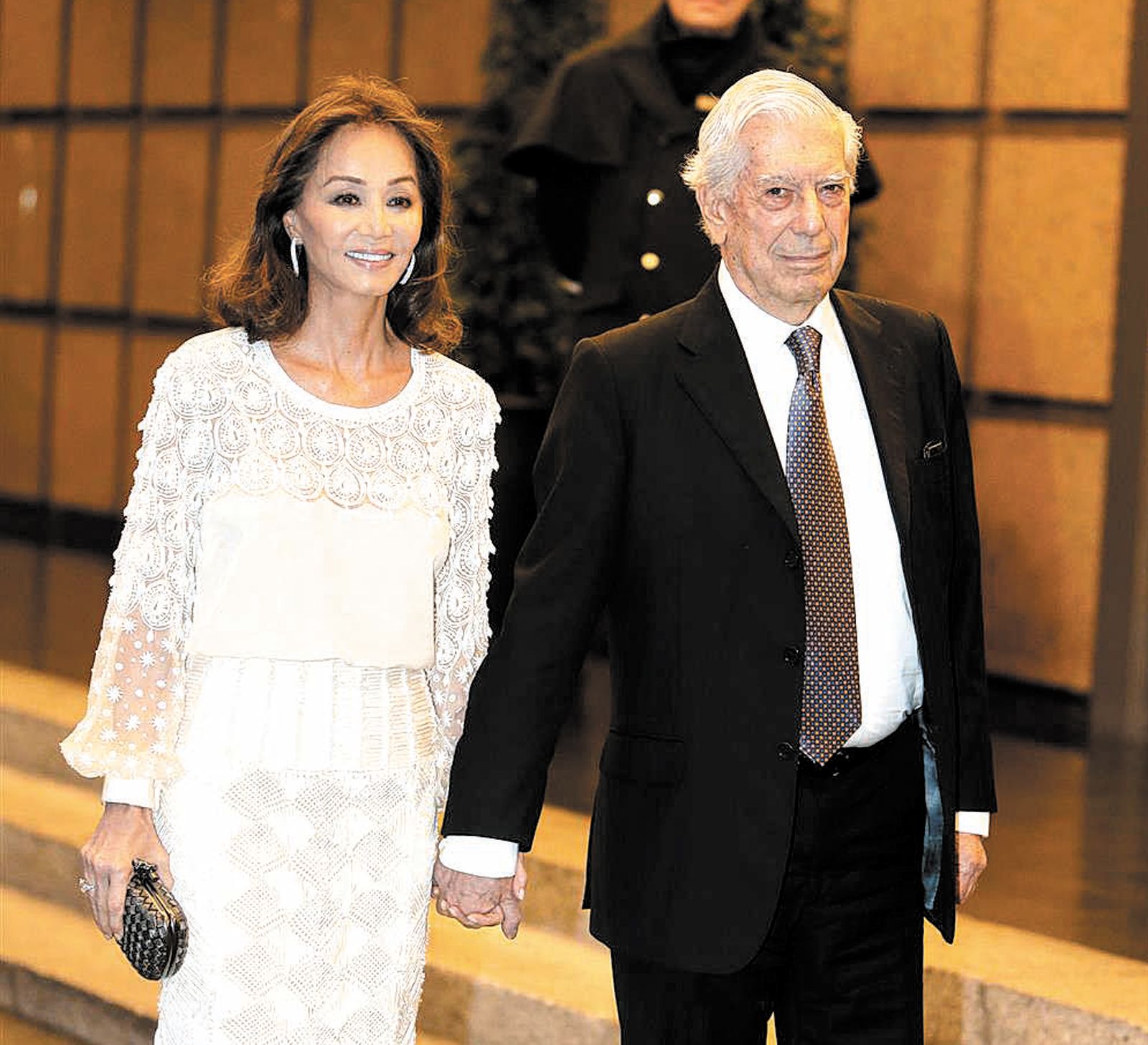 Pareja célebre. El escritor peruano Mario Vargas Llosa e Isabel Preysler. Pareja célebre. El escritor peruano Mario Vargas Llosa e Isabel Preysler.