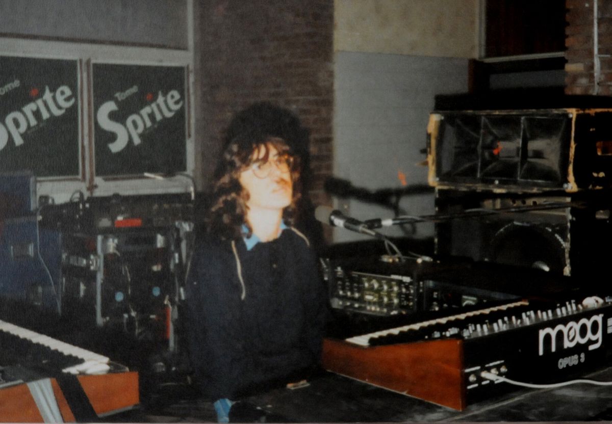 Prócer del rock nacional. Charly García durante el recital. Antes se ocupó hasta de solucionar un problema técnico.