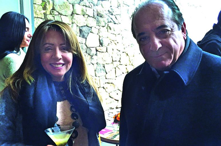 Bienvenida. Adriana Martínez y el enólogo Walter Bressia.