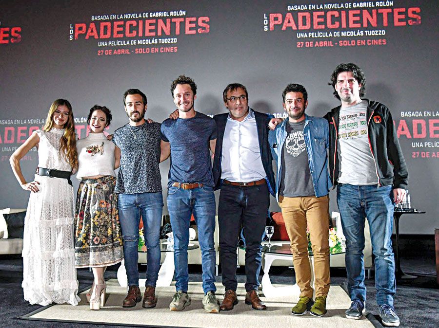 Elenco. China Suárez, Ángela Torres, Nicolás Francella, Benjamín Vicuña, el psicoanalista Gabriel Rolón, Pablo Rago y el director, Nicolás Tuozzo.