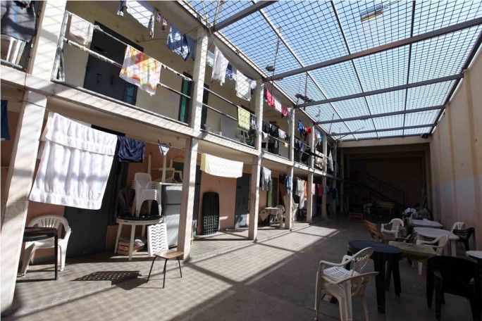 Presos. El 20% de los efectivos cesanteados reciben condenas de la Justicia penal. Algunos están alojados en este pabellón, el A6 de San Felipe.