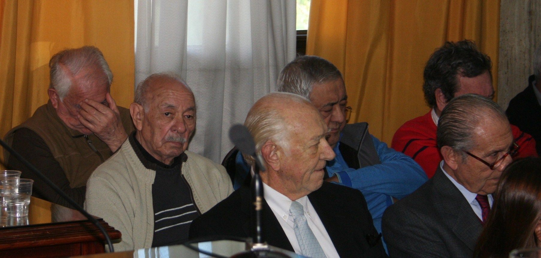 Algunos de los acusados, entre ellos, el ex juez Luis Miret. Foto gentileza: juiciosmendoza.wordpress.com