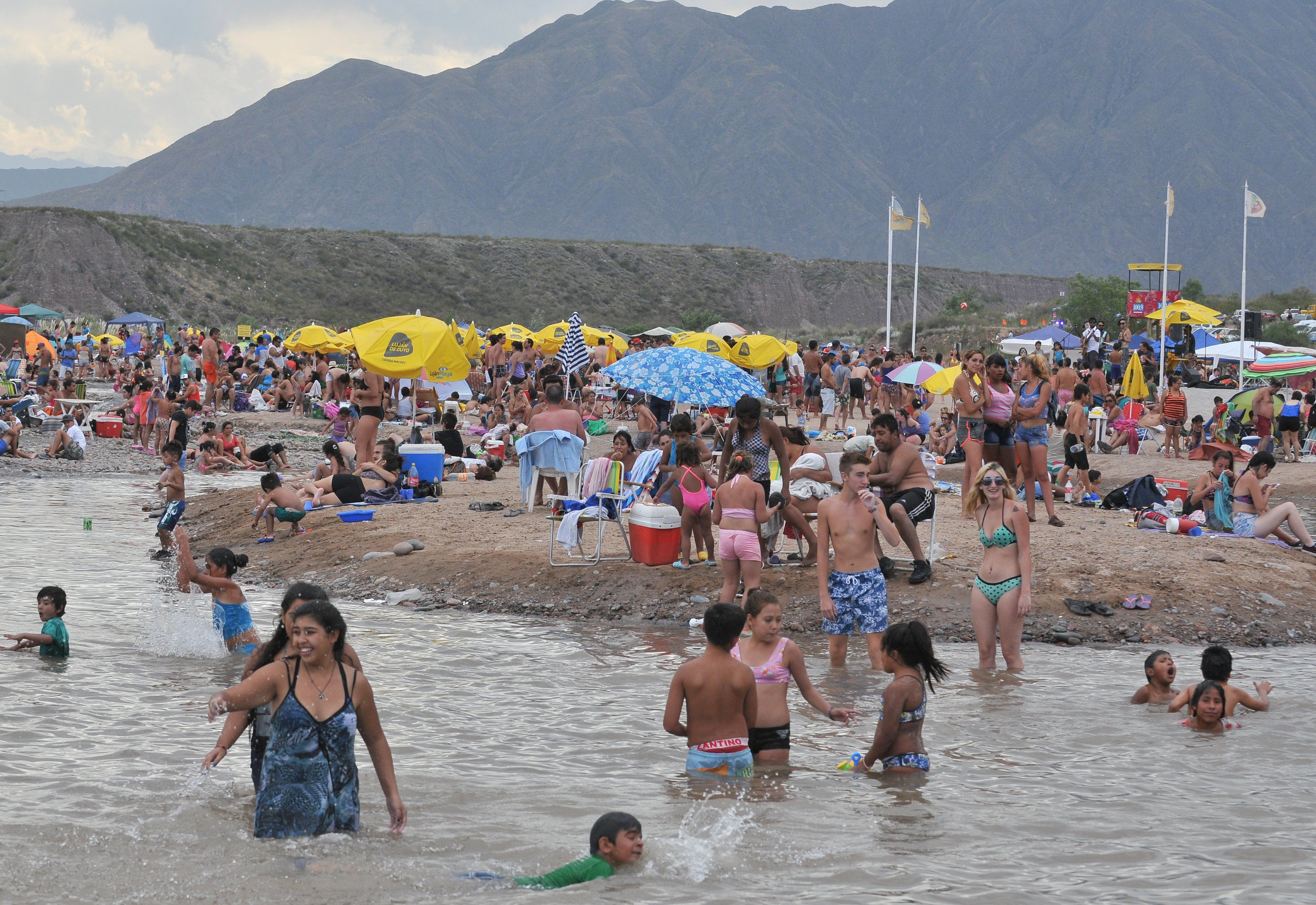&nbsp;La playa de Luján funcionó a pleno en 2016/2017. Harán mejoras.&nbsp;