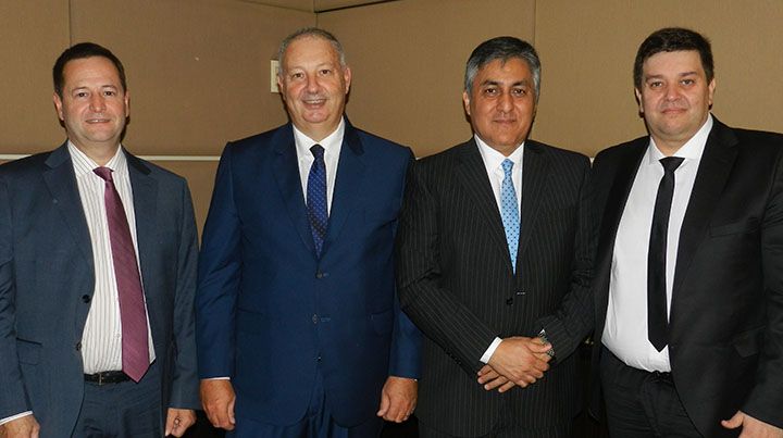 Edgardo Bovo, Director de Negocios Internacionales y Operaciones Especial; Carlos Hoffman Gerente General de Prevención Salud; Leonardo Barbato, Director Médico de Santa Isabel; y Héctor Videla, Director de Prevenir Salud.