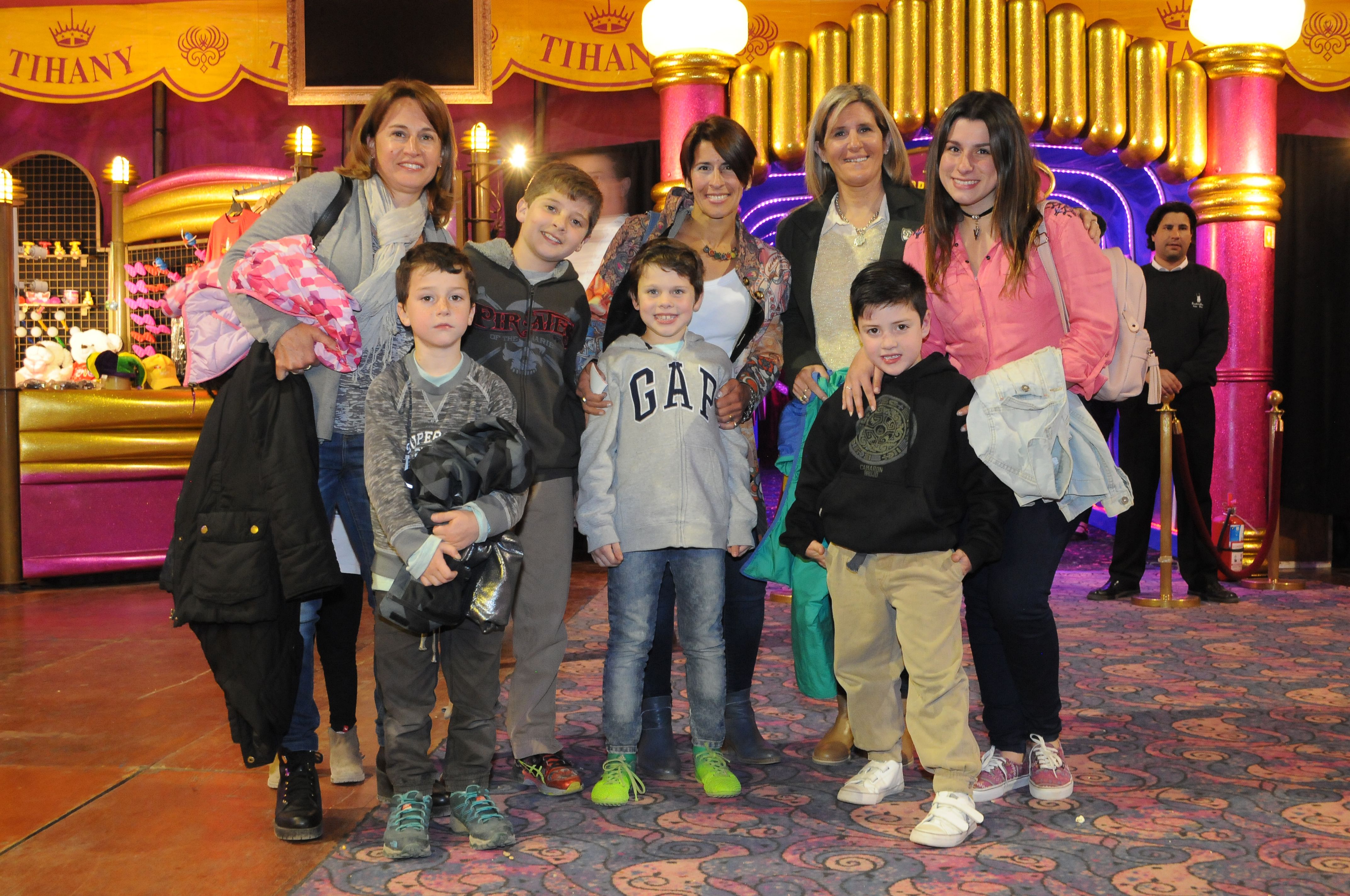 Salida. Gabriela, Francisco, Lautaro, Bautista, Julián, Laura, Amparo y Marcela.