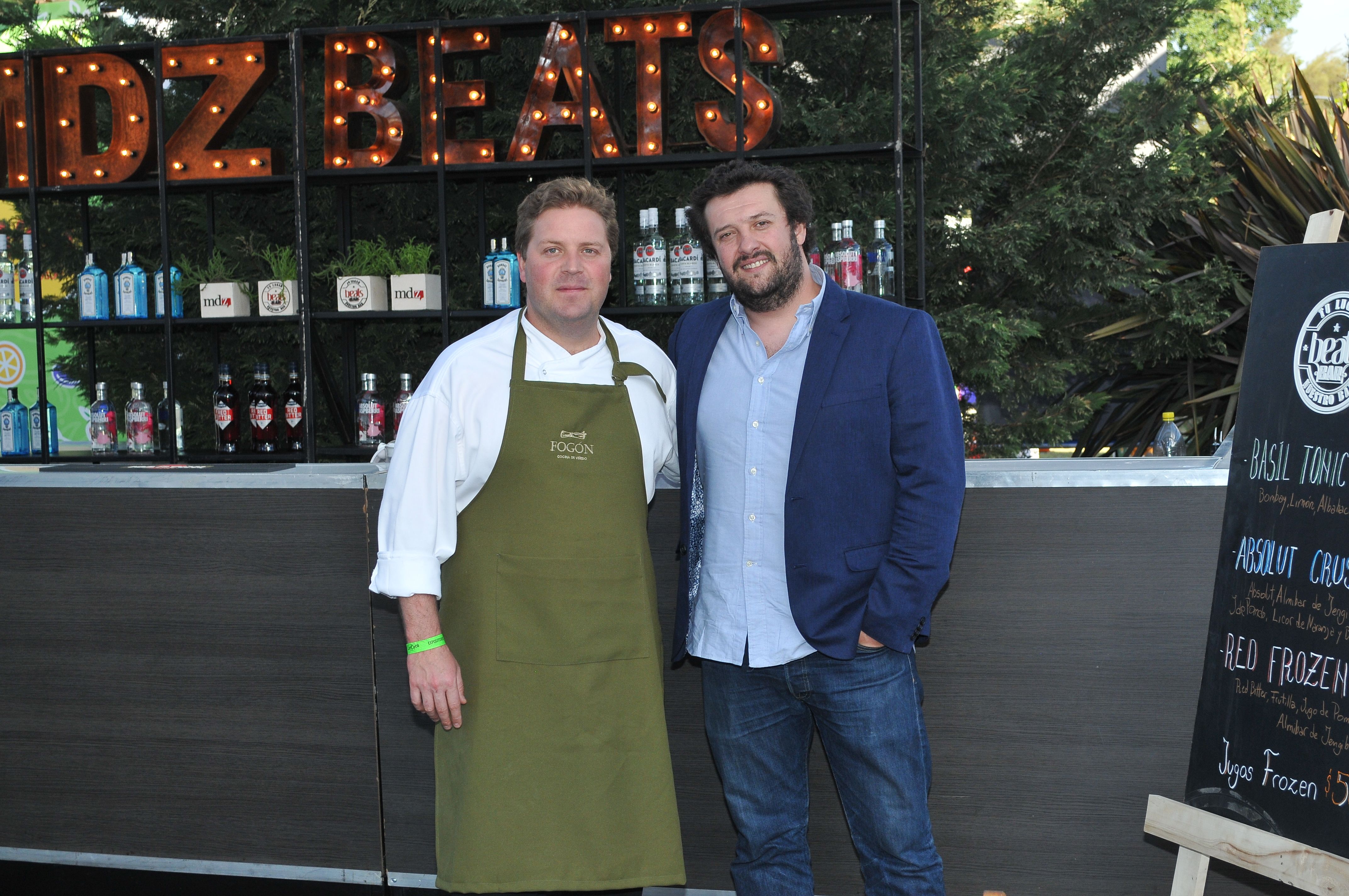 El chef Jesús Cahiza y Juan Martín Gómez Centurión.