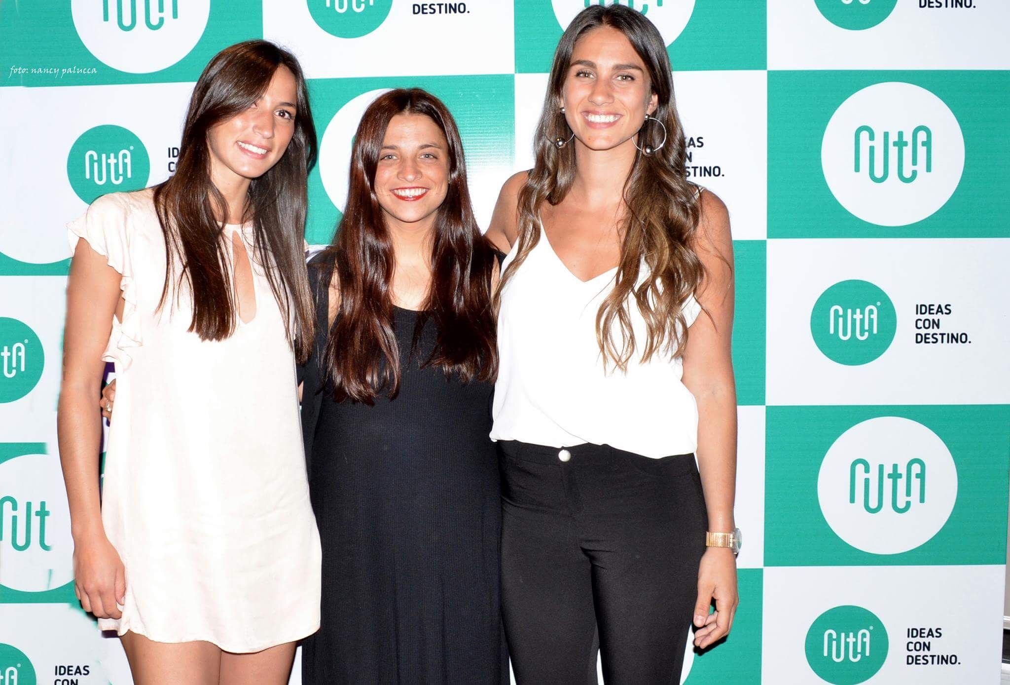 Elín Córdoba, Guadalupe Sarmiento y Gabriela Mastrascusa.