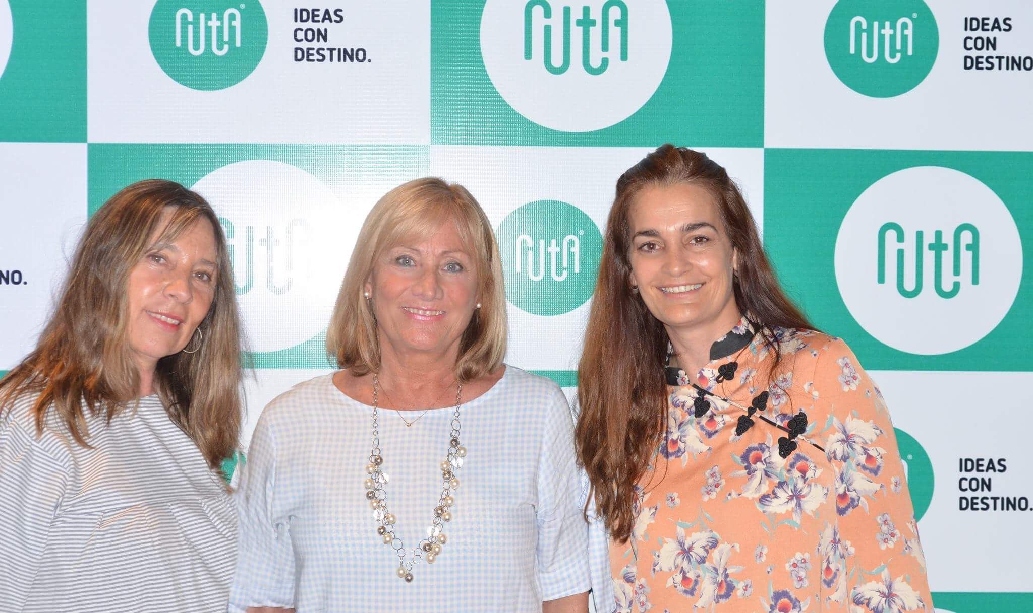Nancy Payuca, Patricia González y Carolina Moreno.