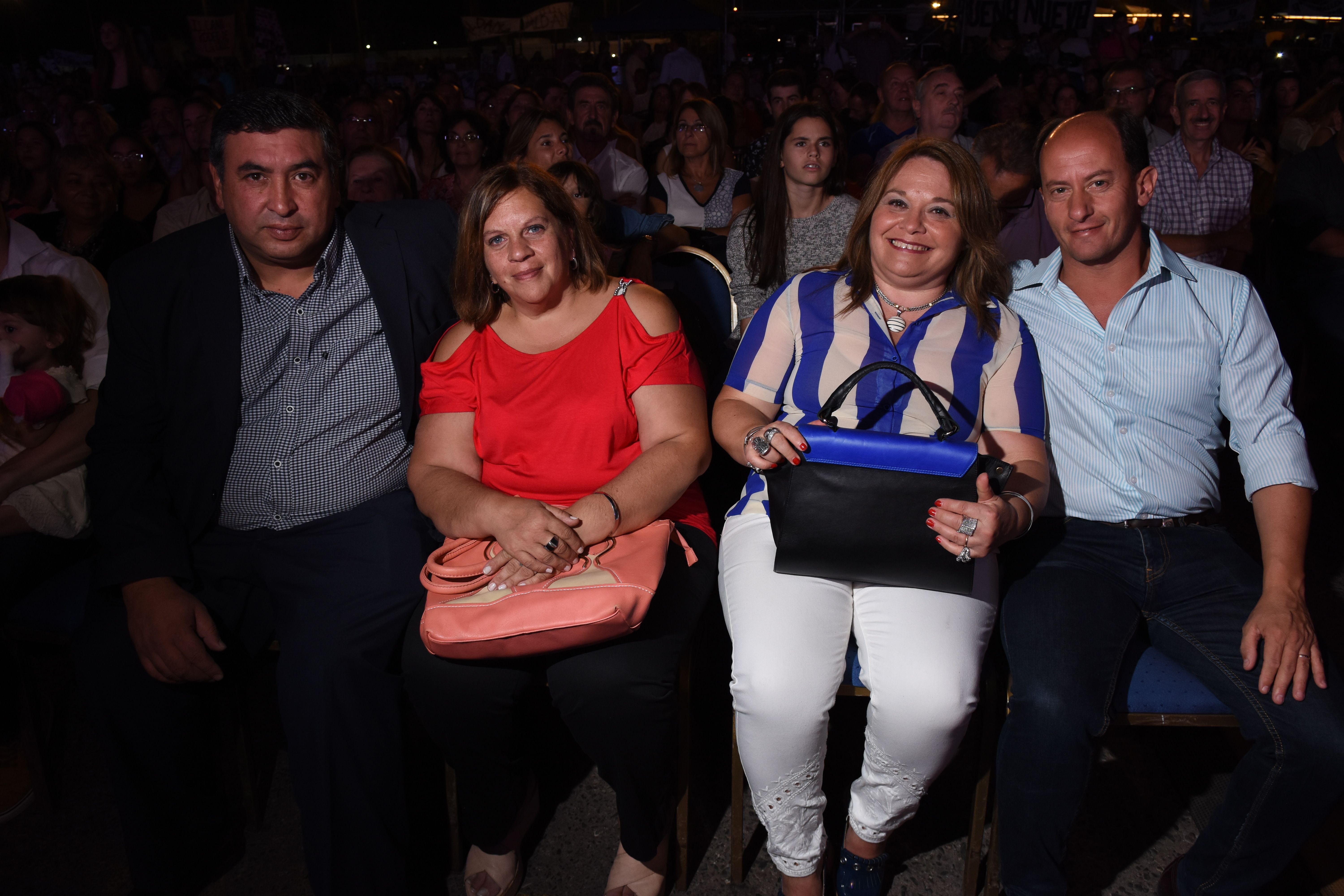 Fabián Tello ( secretario general del departamento de Las Heras) , Mónica Muñoz,Cendoya y Gustavo Soto.