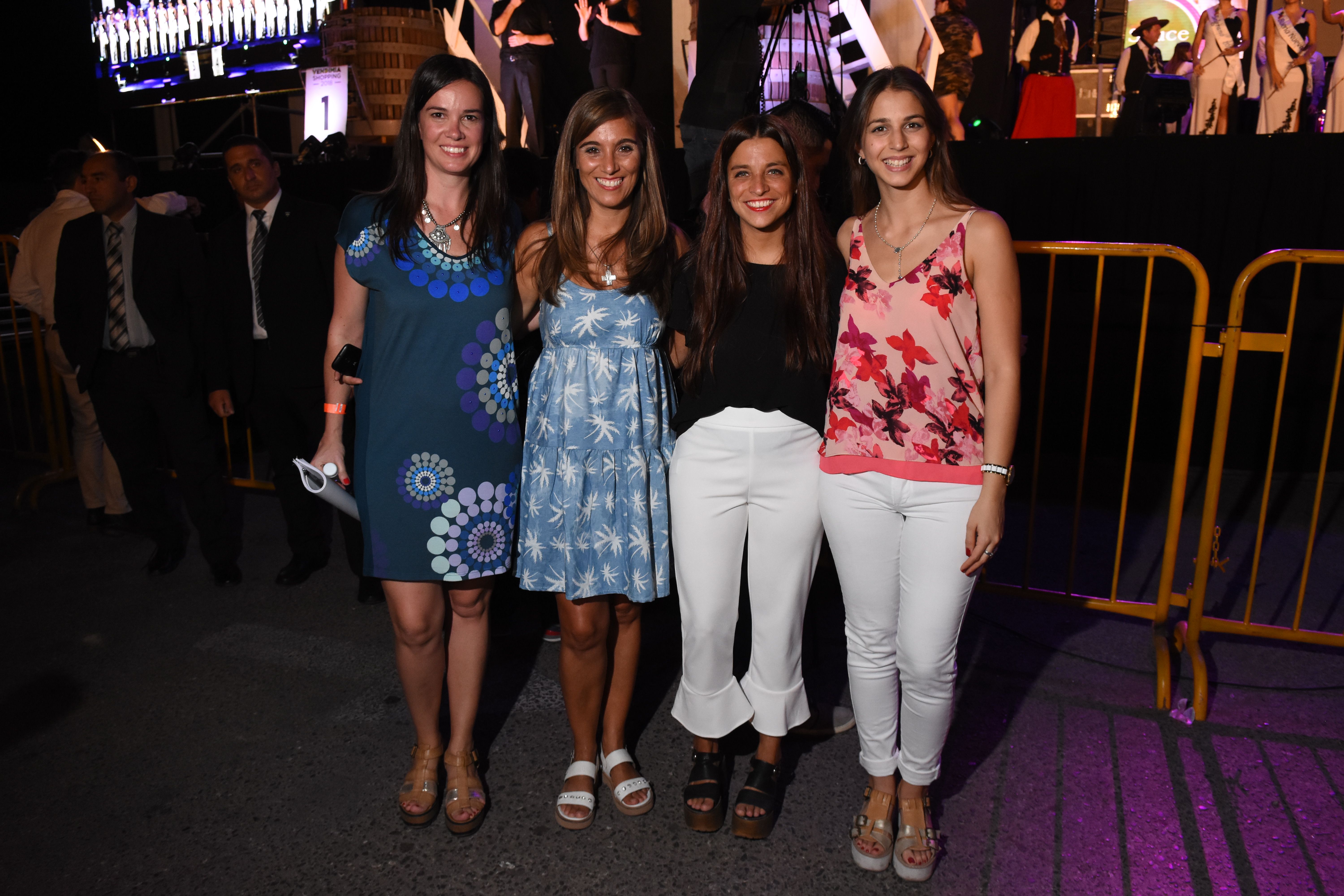 Staff del Shopping. Silvia Farré, Silvana Bertonati, Guadalupe Sarmiento y Nancy Ceschin.