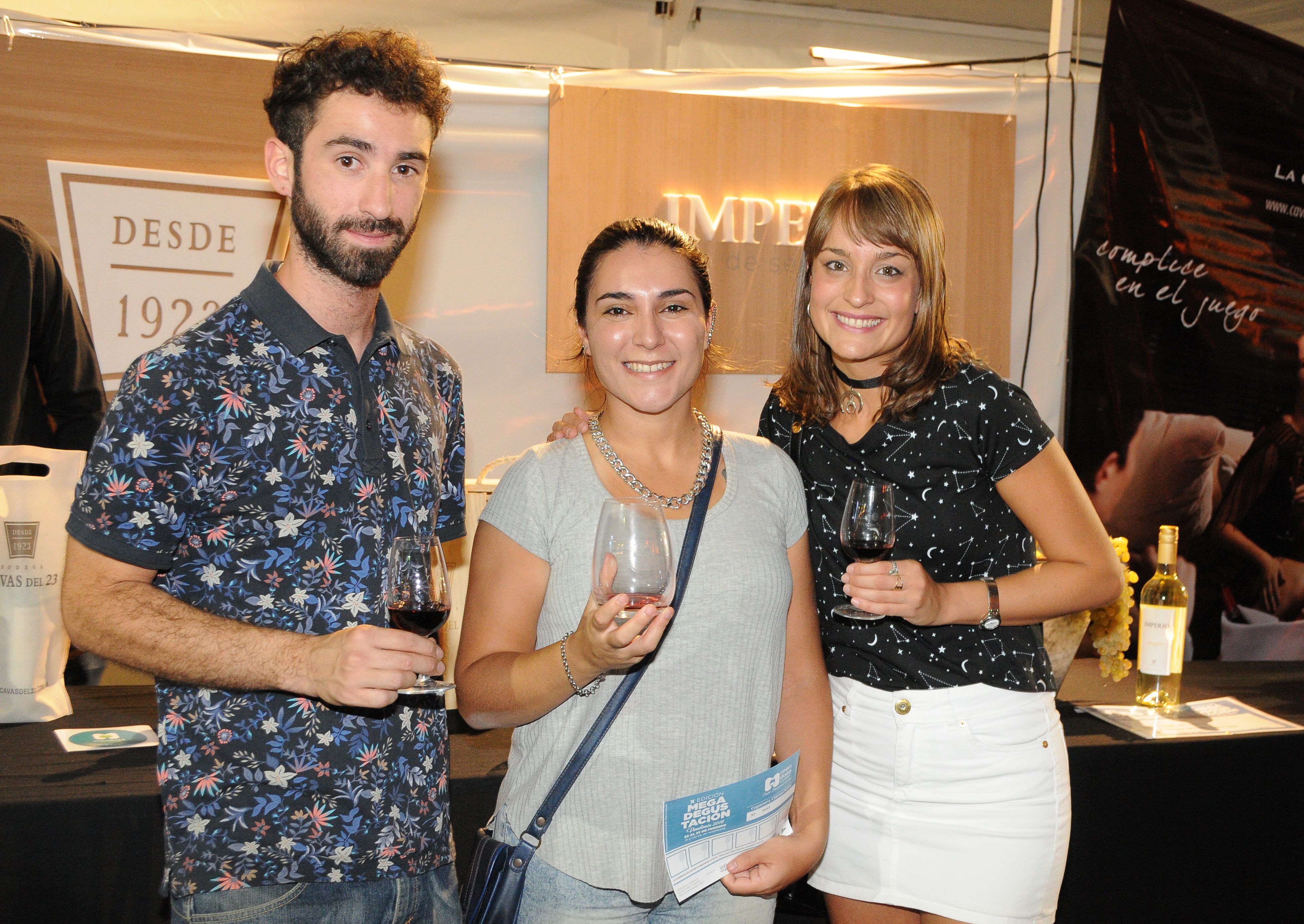 Franco Baldin, Yesica Frontini y Aldana Gojanovich.