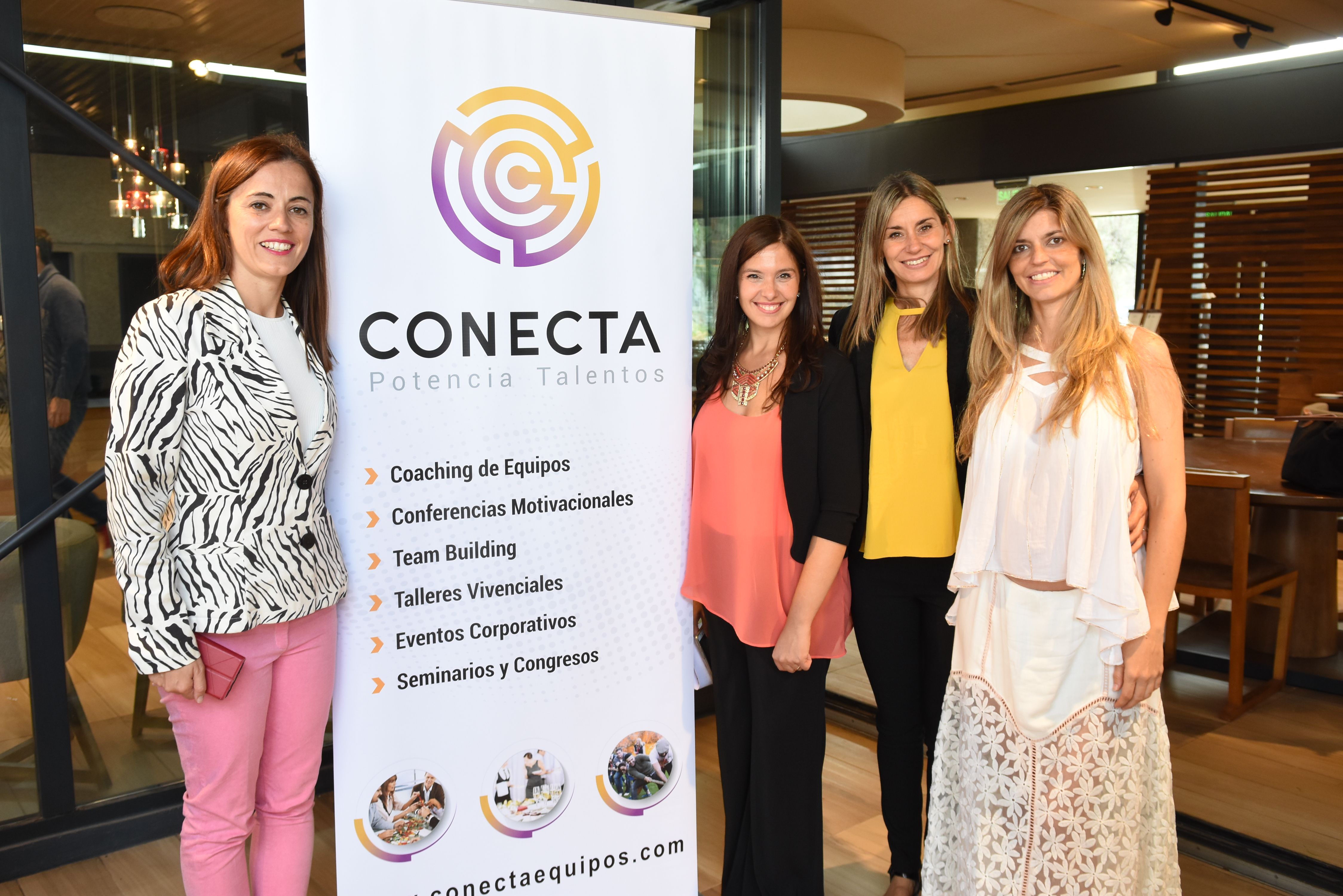 María Marta Saleme, Lourdes Oliva ( Relaciones Institucionales del Grupo Cooperativa), Paola Pedrosa y Monserrat López, estuvieron a cargo de la producción general del evento.