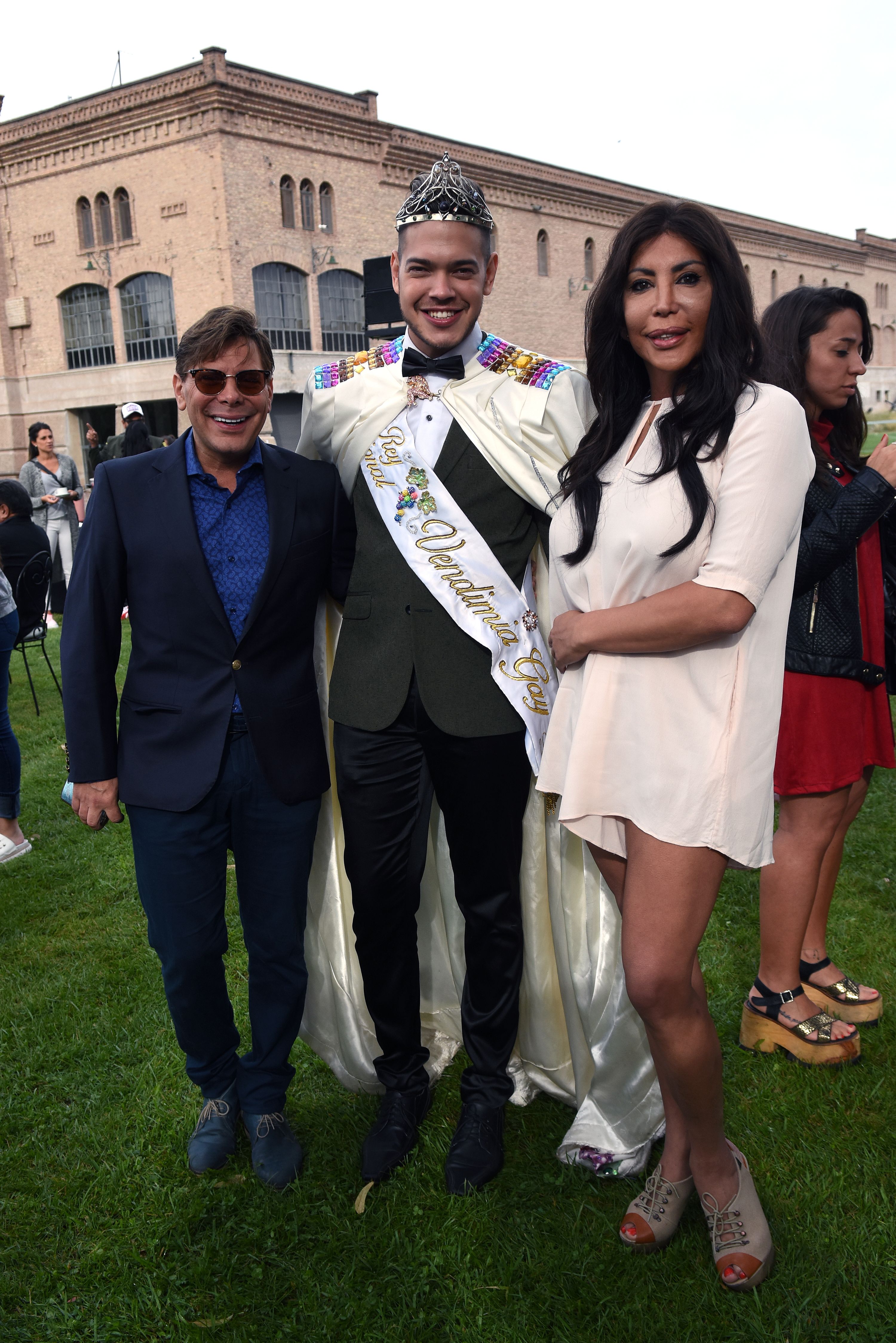 Gabriel Canci, Marco Zalazar ( rey 2017 de la Vendimia Gay ) y Ana Laura Nicoletti.