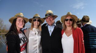 Rosario Díaz Araujo, Silvina García Bianchi, Raúl Bianchi y Gabriela Abihaggle.