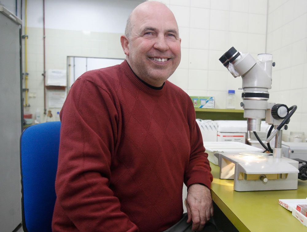 Especialista. Carlos de Borbón estudia insectos desde&nbsp; hace años. Foto: Fernando Martínez / Diario UNO.&nbsp;