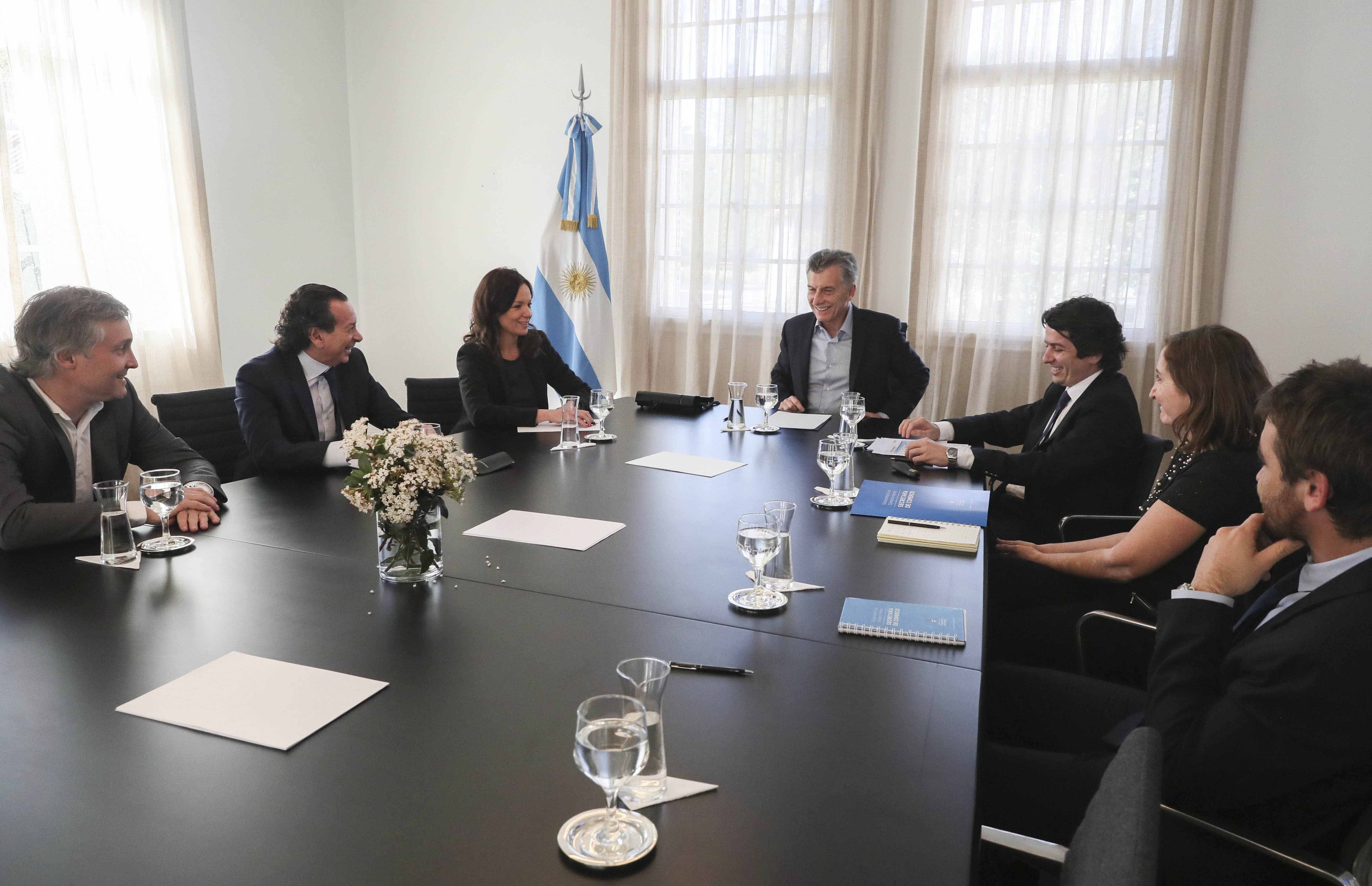 El presidente Mauricio Macri analizó con los ministros de Producción y Trabajo, Dante Sica, y de Desarrollo Social y Salud, Carolina Stanley, la evolución del programa de Precios Cuidados. Foto NA