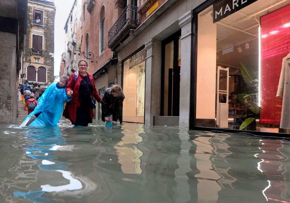 Venecia inundada... aún más si era esto posible. Foto: AP.