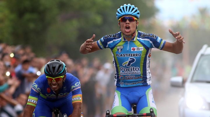 Leonardo Cobarrubia se quedó con el tercer parcial que contó con 149 kilómetros de recorrido. (Fotos Nicolás Galuya/UNO).