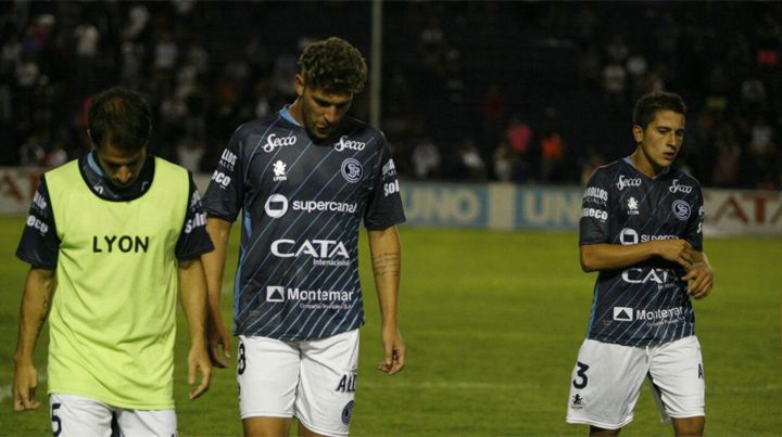 La Lepra sigue complicada. Independiente Rivadavia empató 1 a 1 con Boca Unidos y continúa en zona de descenso. (Fernando Martínez/UNO).