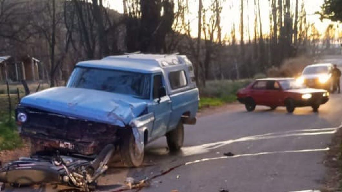 Como consecuencia del accidente el motociclista murió en el lugar. Como consecuencia del accidente el motociclista murió en el lugar.
