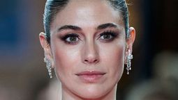 La actriz Blanca Suárez la rompe en su papel de Lurdes Iribar en la película de Netflix.