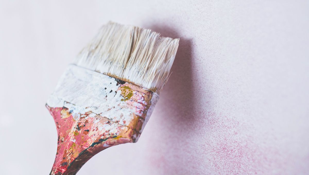 Usando vinagre puedes dejar tus pinceles libres de pintura seca.&nbsp;