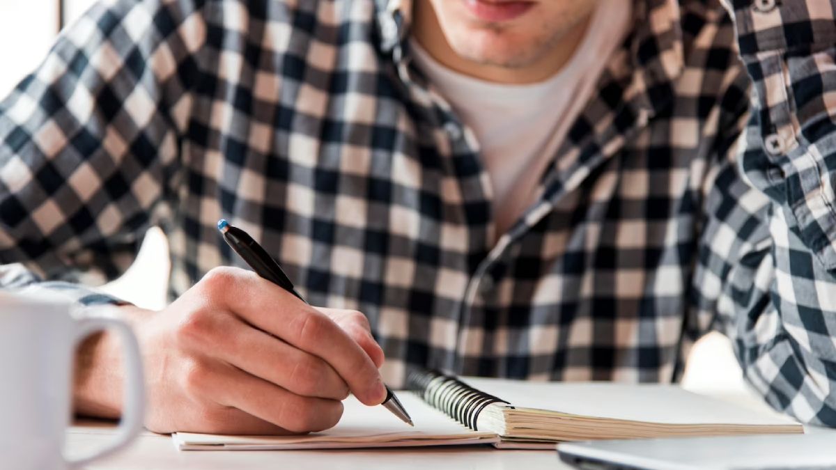 Grafología: cómo saber si una persona es traicionera por cómo escribe la letra K.