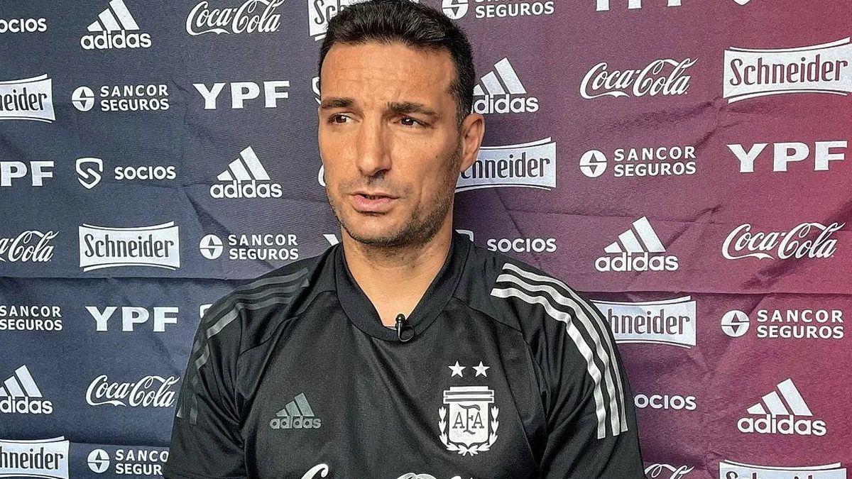 Lionel Scaloni deberá presentar el próximo viernes una prelista de 35 jugadores para el Mundial Qatar 2022.