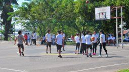 En Lomas del Sur buscan mejorar el polideportivo que distingue al barrio