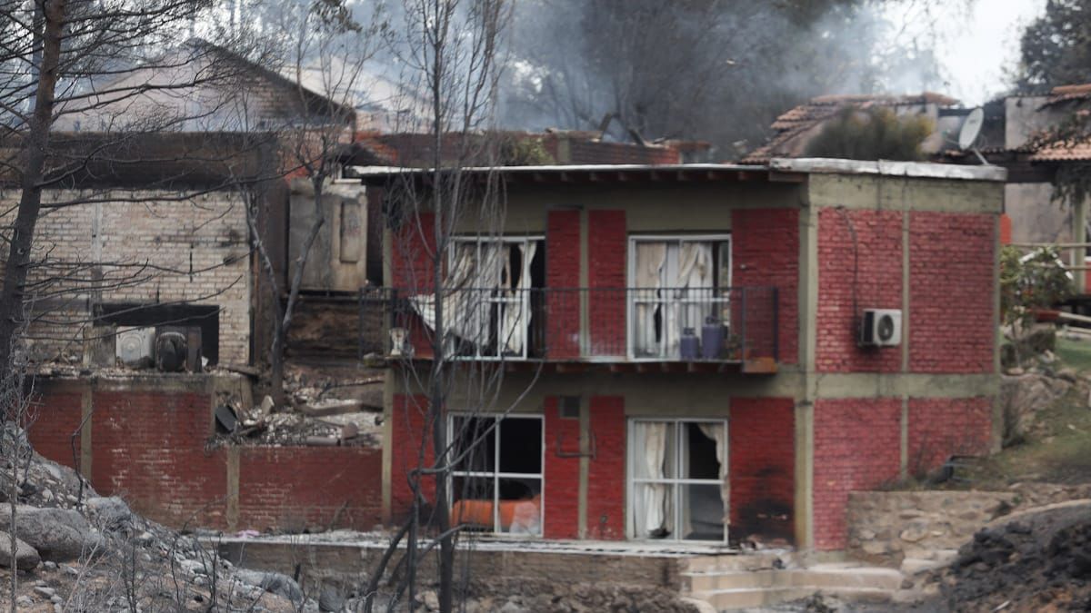 Las cabañas de la Colonia Suiza sufrieron, en algunos casos, la destrucción total.