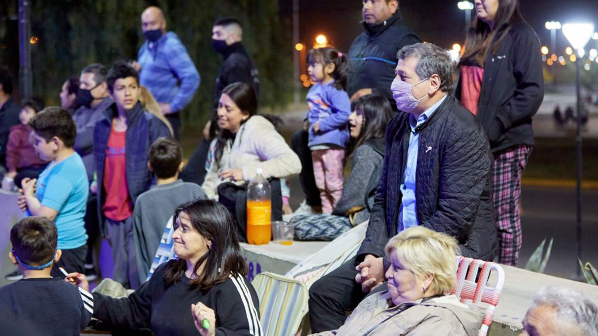 Vendimia de Las Heras: el intendente Daniel Orozco, funcionarios municipales, familias y allegados a las candidatas participaron del festejo distrital.