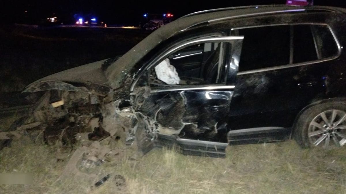 El accidente frontal ocurrió en el kilómetro 601 de la ruta 143, en San Carlos. El accidente frontal ocurrió en el kilómetro 601 de la ruta 143, en San Carlos.