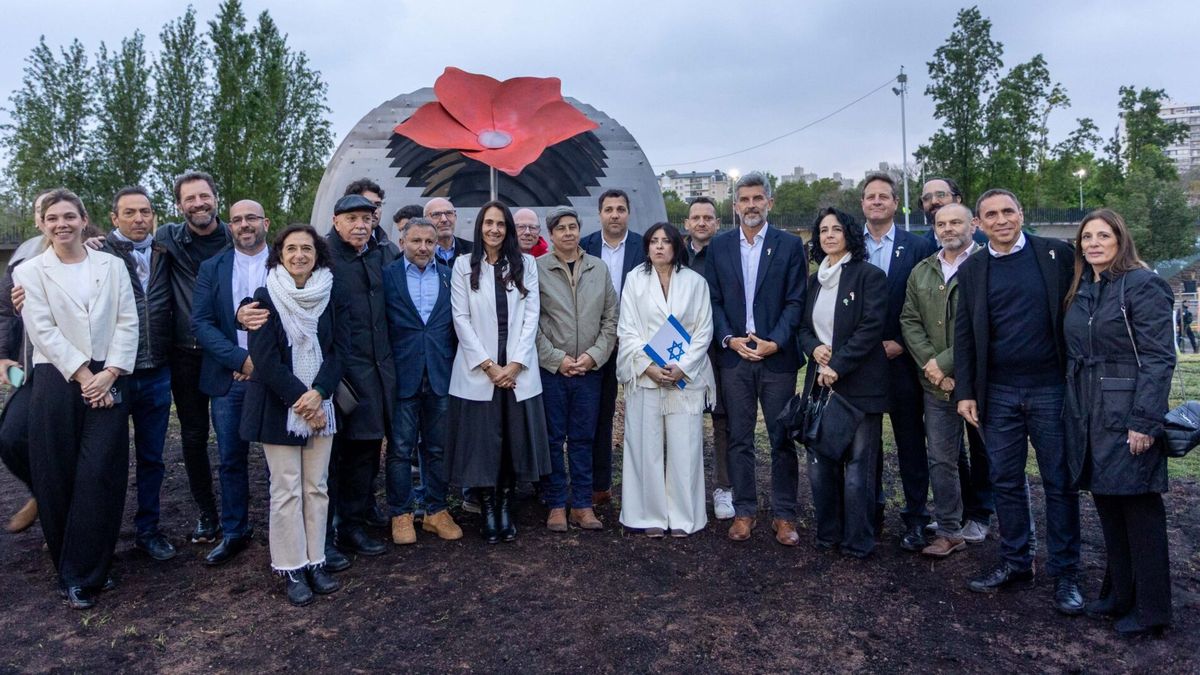 La semana pasada fue inaugurado el espacio que recuerda a más de 400 víctimas de un atentado terrorista contra la comunidad judía en Israel. La semana pasada fue inaugurado el espacio que recuerda a más de 400 víctimas de un atentado terrorista contra la comunidad judía en Israel.