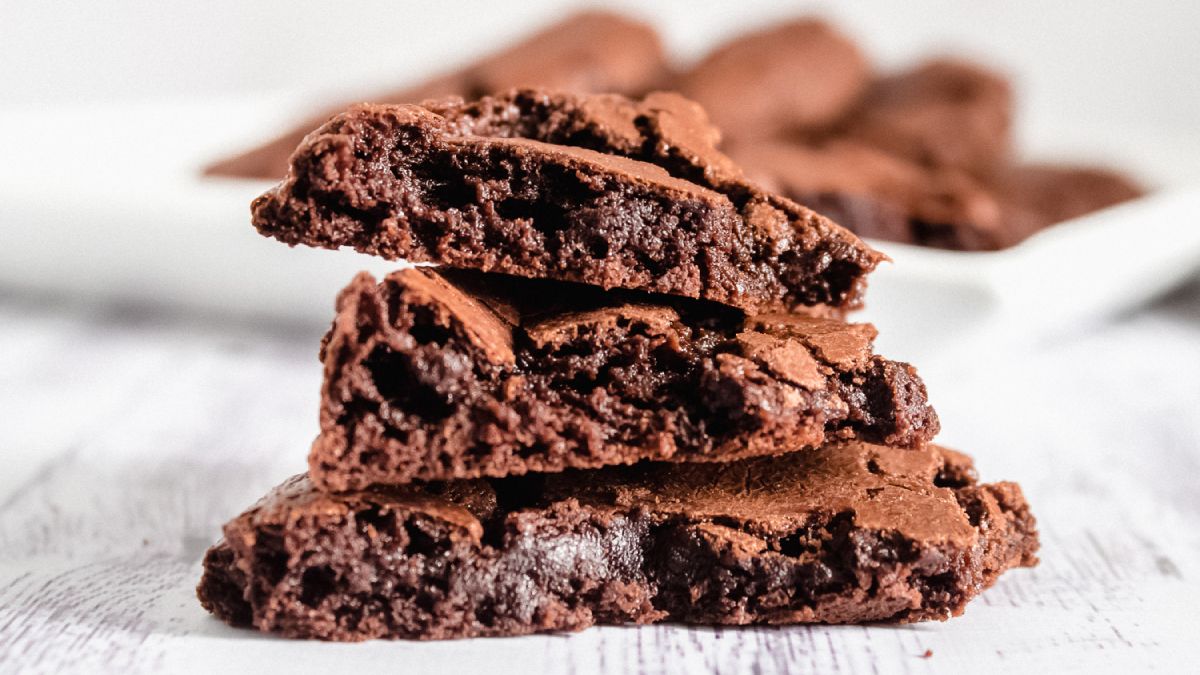 Torta húmeda de chocolate, una de las recetas más exquisitas y econímicas para la mediatarde.