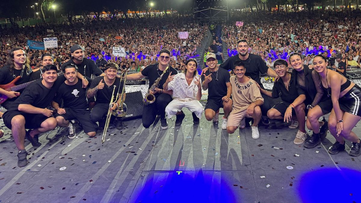 Valentino Merlo hizo bailar a grandes y chicos en la última noche de Rivadavia Canta al País.