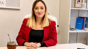 Fernández Sagasti busca cambiar las reglas del Senado tras la polémica por su embarazo
