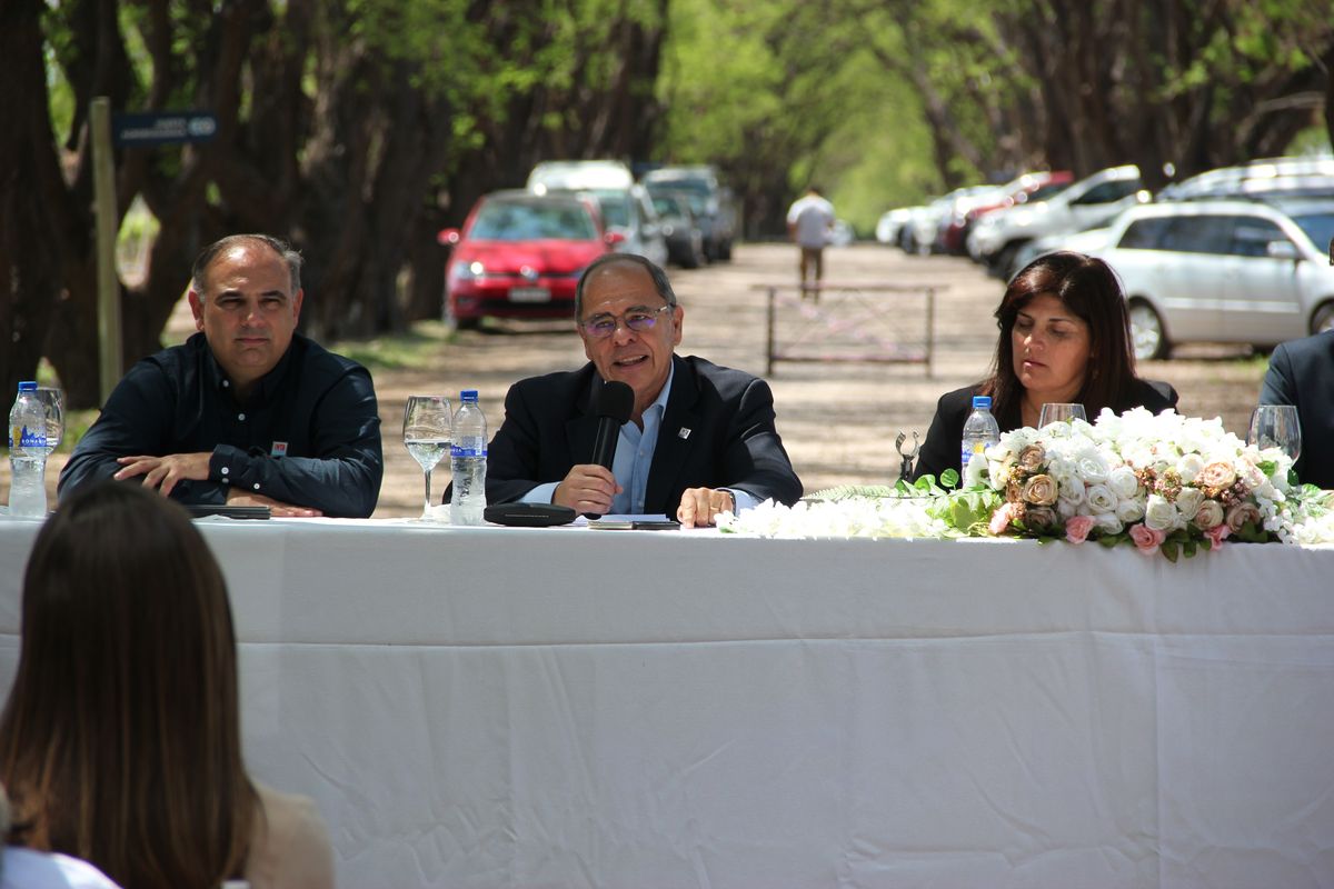 Claudio Galmarini, durante su asunción como director del INTA regional Mendoza-San Juan hasta 2028