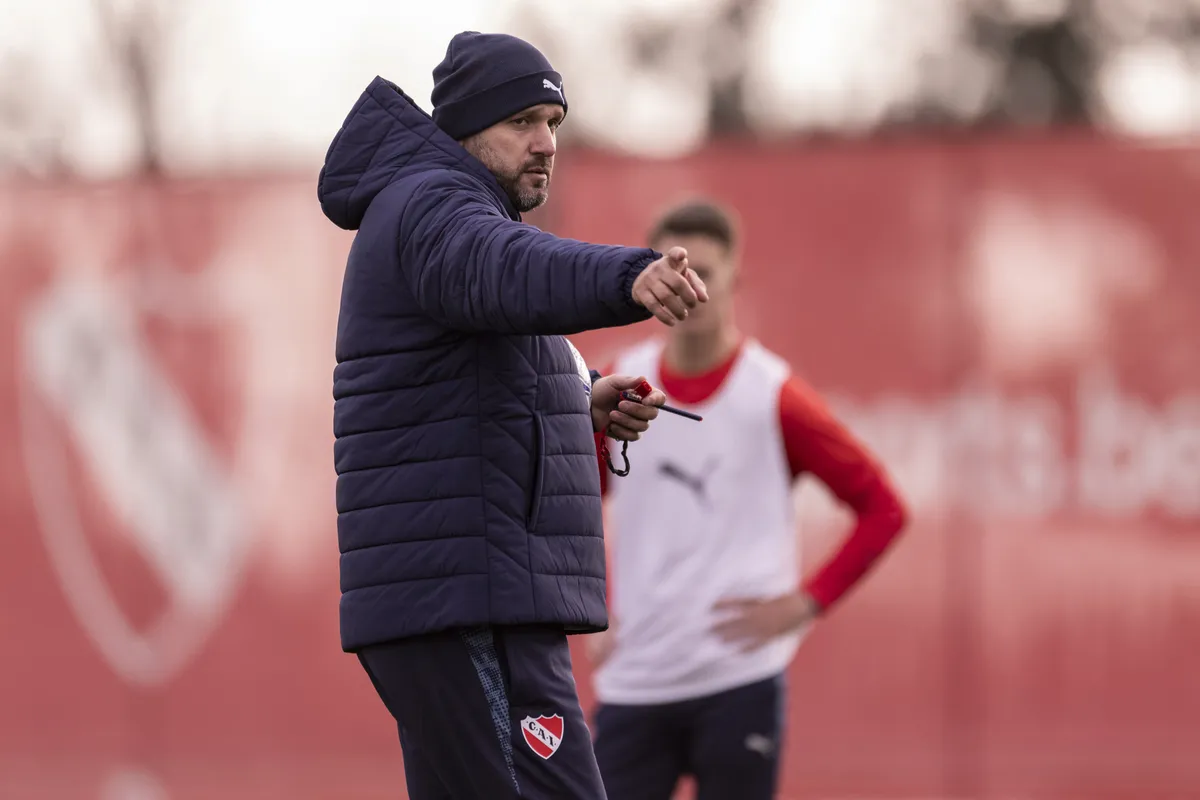 Viera debutará el sábado ante la Lepra.