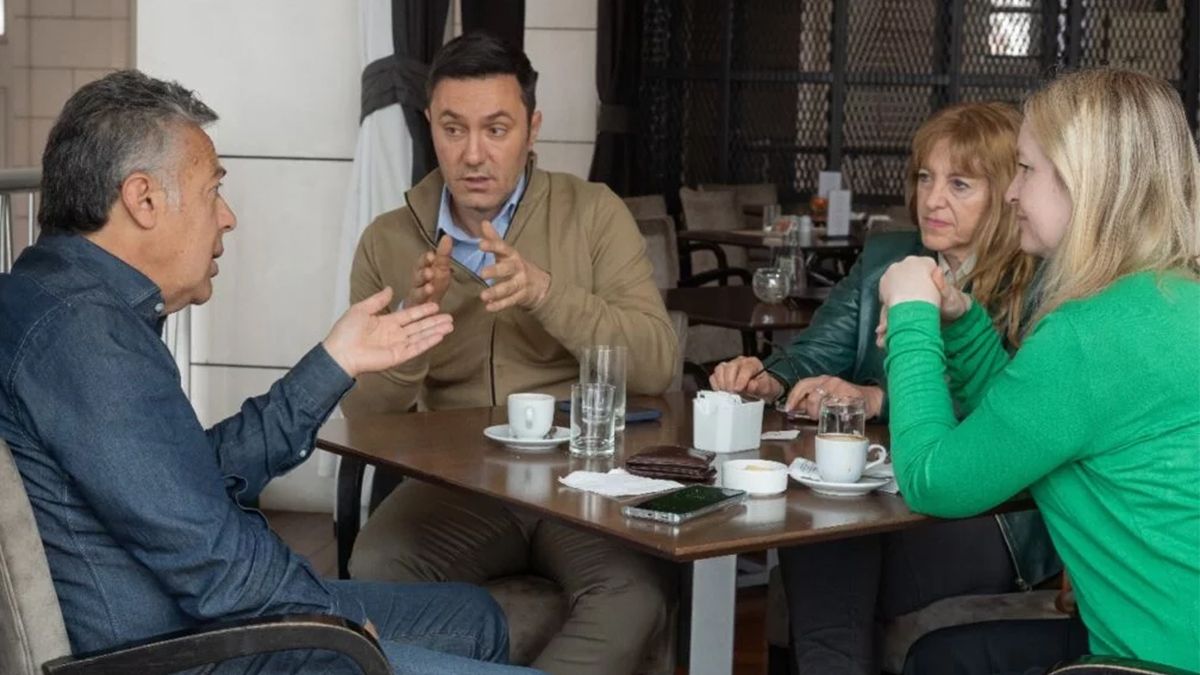Alfredo Cornejo se reunió con Luis Petri, Patricia Giménez y Hebe Casado.