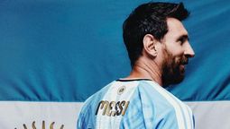 Messi con su camiseta especial.