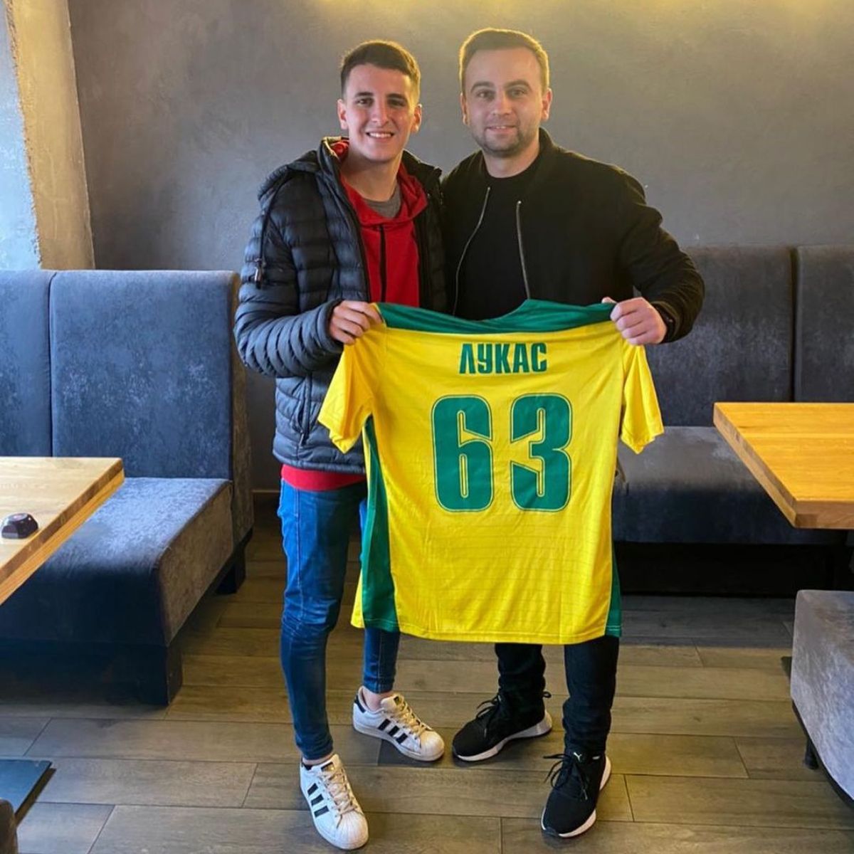 Patanelli en Ucrania, donde jugaba en la segunda división