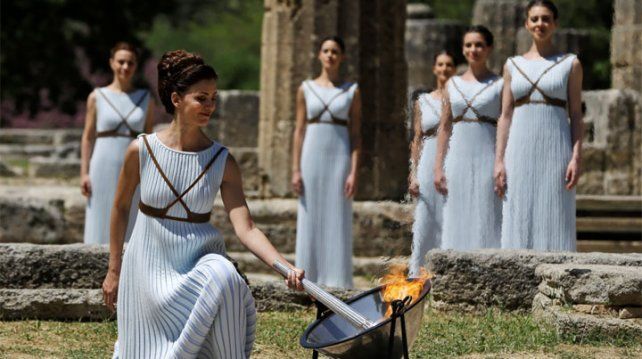 Se encendió la antorcha olímpica de Río 2016 en Grecia