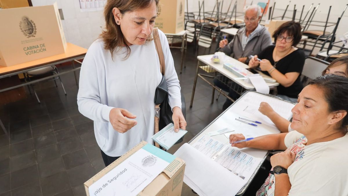 Las elecciones 2026 en 6 municipios cerraron a las 18. Los resultados se conocerán tres horas después. Las elecciones 2026 en 6 municipios cerraron a las 18. Los resultados se conocerán tres horas después.