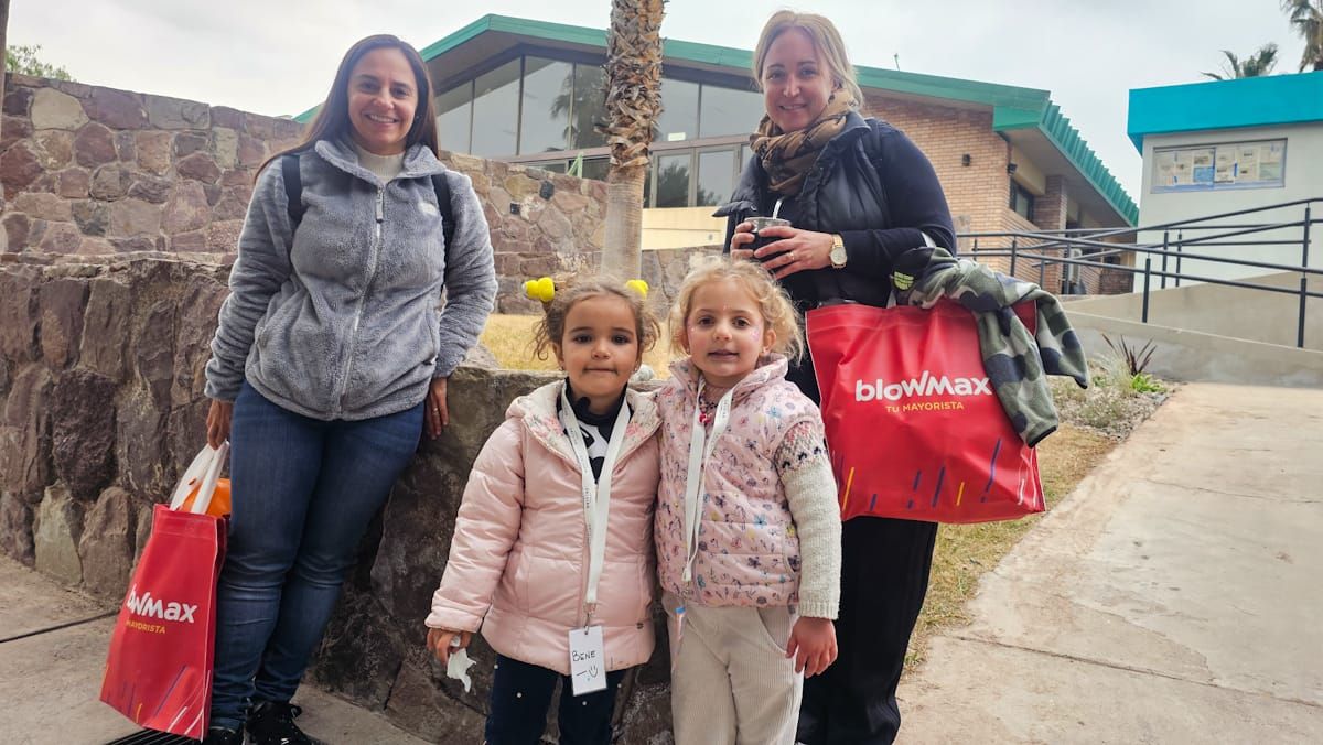 Unas mini diosas: Sofía Chesi (4) y Benedetta Badín (4), en compañía de sus mamis. Unas mini diosas: Sofía Chesi (4) y Benedetta Badín (4), en compañía de sus mamis.