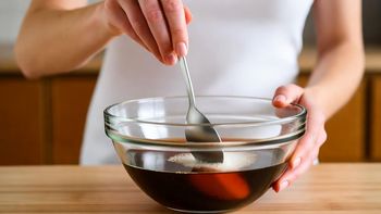 Mezclar bicarbonato con té negro: por qué recomiendan hacerlo y para qué sirve Mezclar bicarbonato con té negro: por qué recomiendan hacerlo y para qué sirve