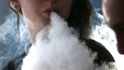 Philip Morris firme en su plan de acabar con el humo del cigarrillo